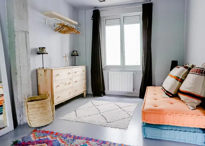 Проживання в сім'ї Espacio Triple Y Completamente Equipado Більбао